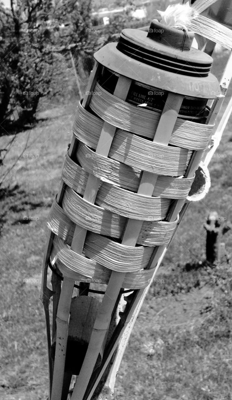 Tiki torch of tonal color