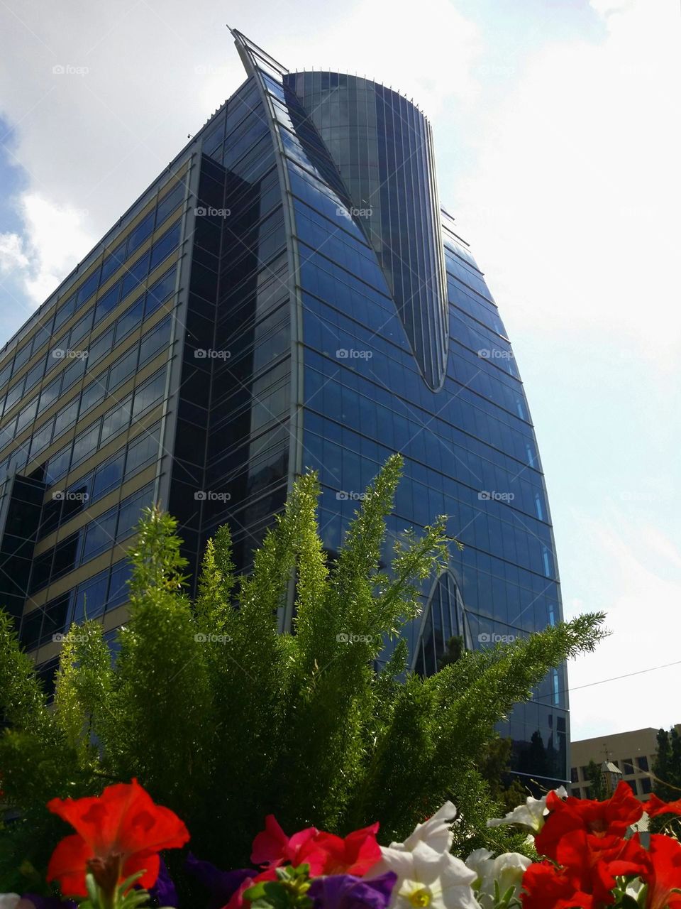 Mirrored Skyscraper in Dallas, Texas