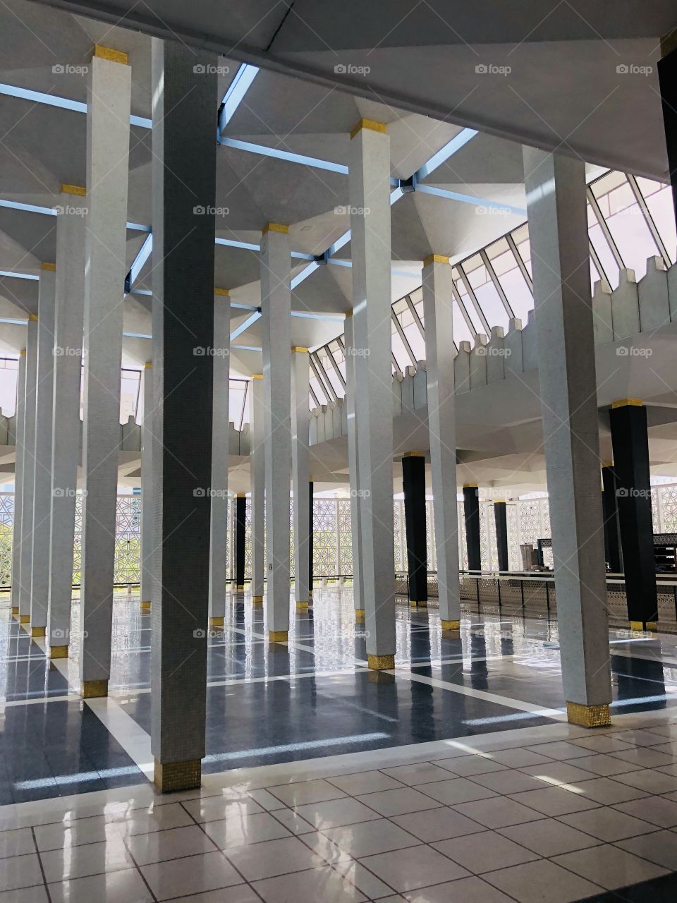 Pillars inside National Mosque 