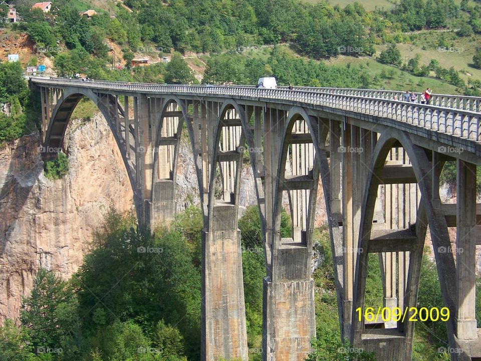 montenegro bridge