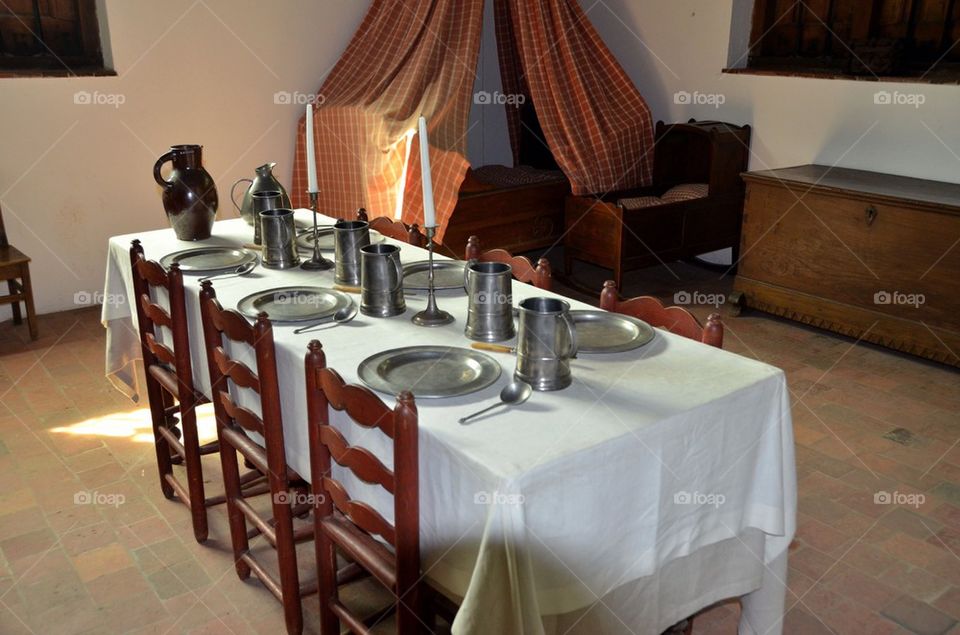 Table with forks, knives and spoons as in ancient times.