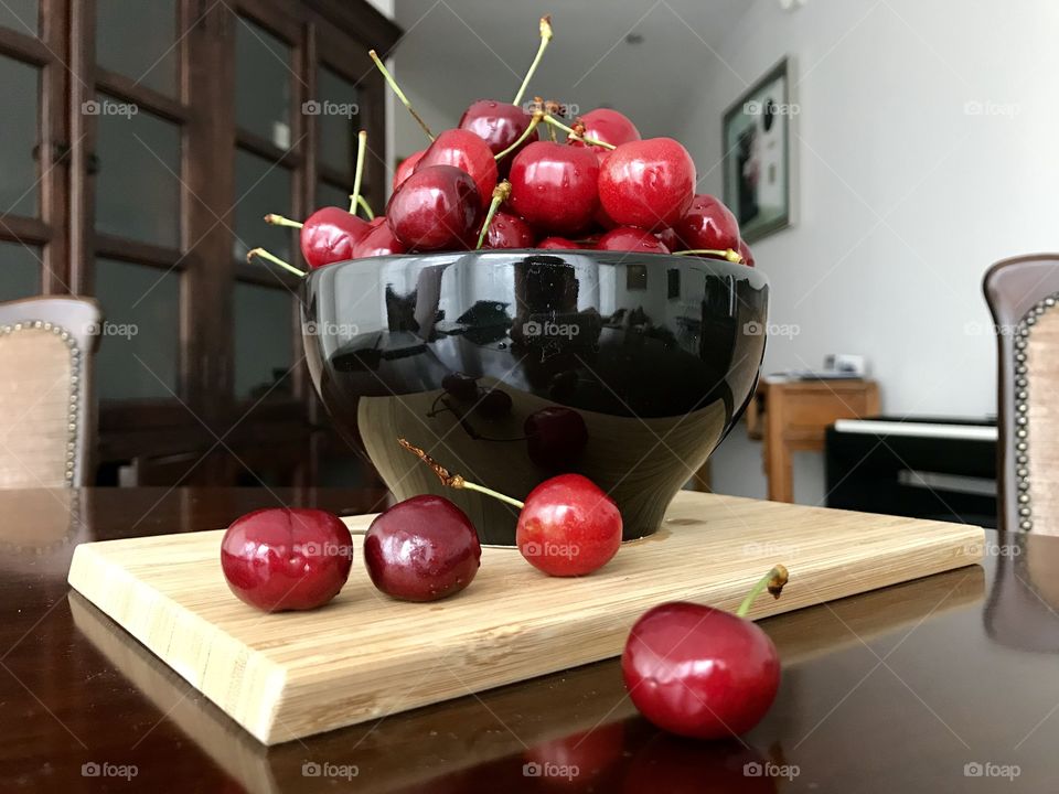 Season of sweet cherries