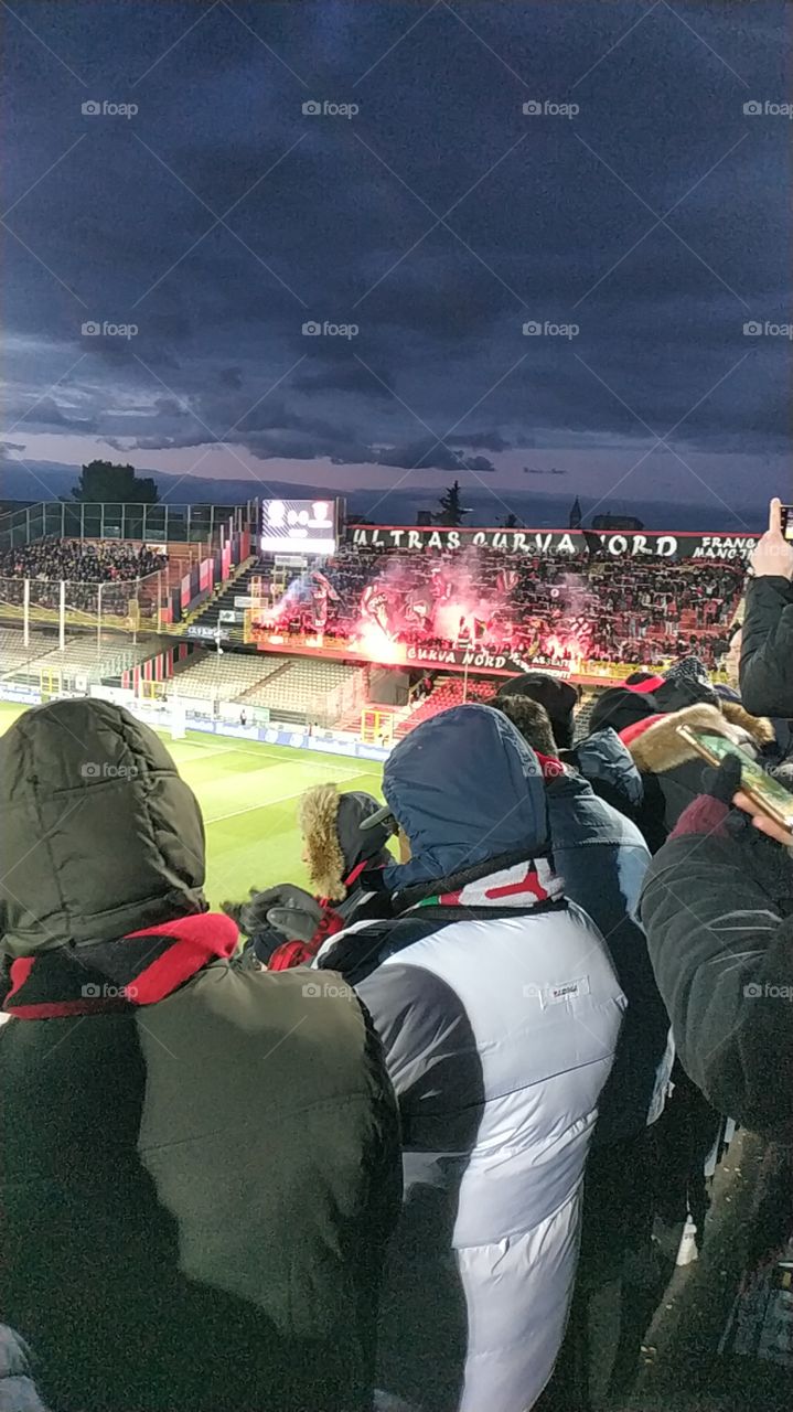 Curva Nord foggia calcio,
Pino zaccheria,
Foggia-Benevento,
Serie B
1-1