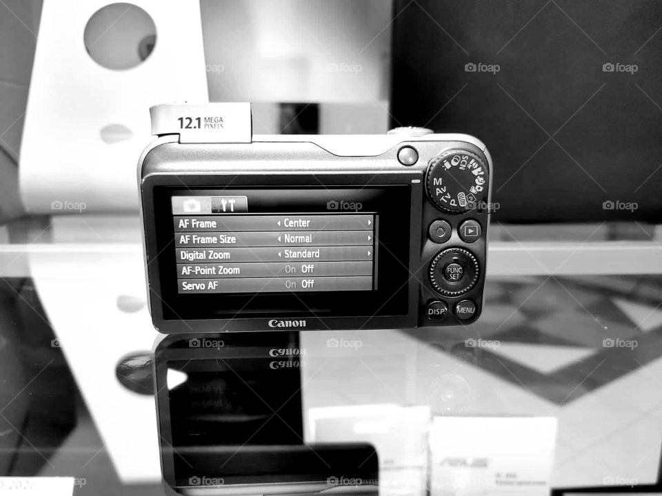 B&W camera