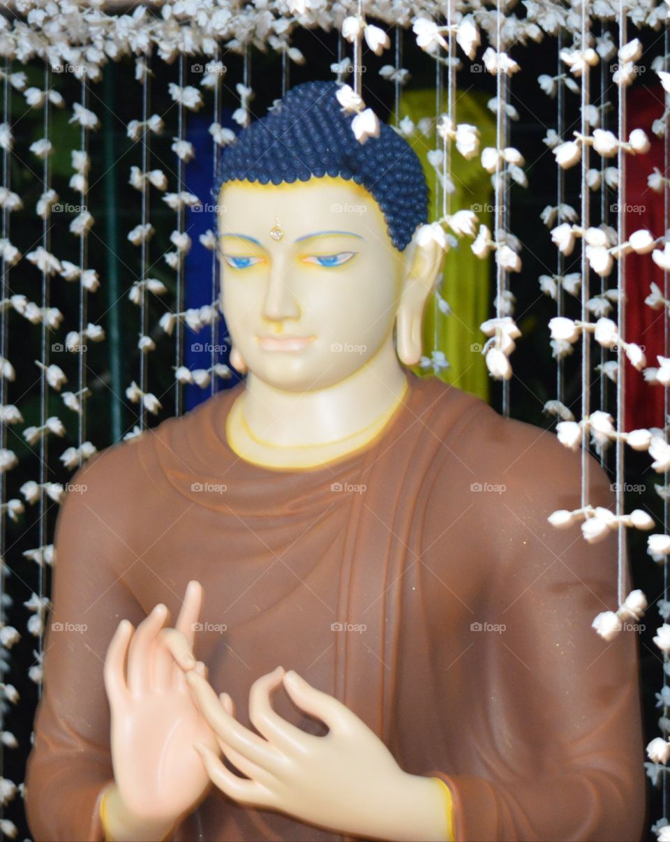 buddha statue