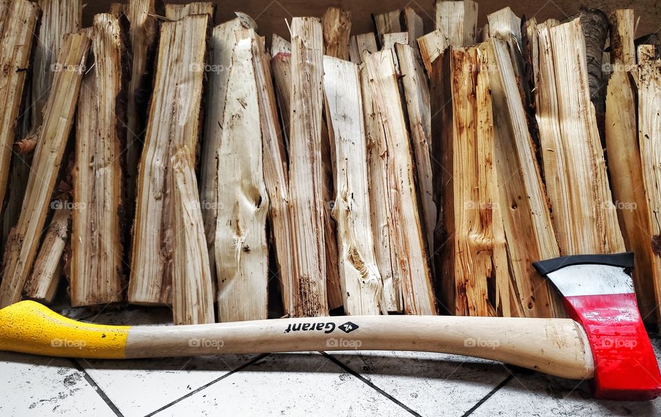 Garant axe. Splitting wood.