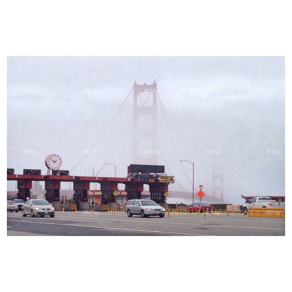 Foggy bridge 