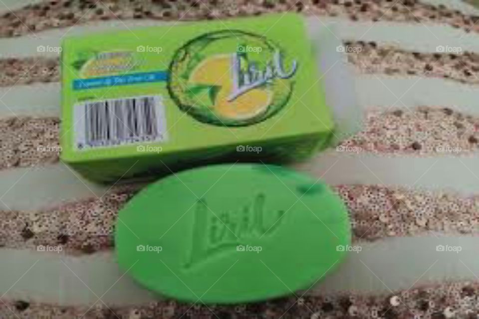 Liril 2000 soap has many benefits. It contains tea trea oil which works for pimples, itches and body odour. It gets rinsed off easily and leaves my skin squeaky clean. ... However, I need to moisturize my skin after bathing.