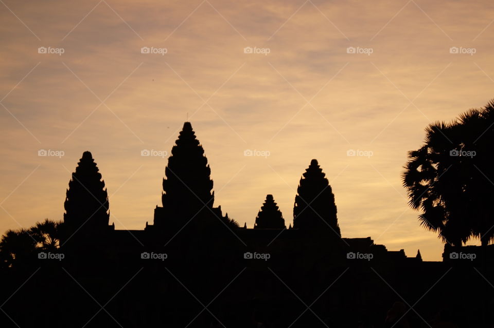 silhouette temples