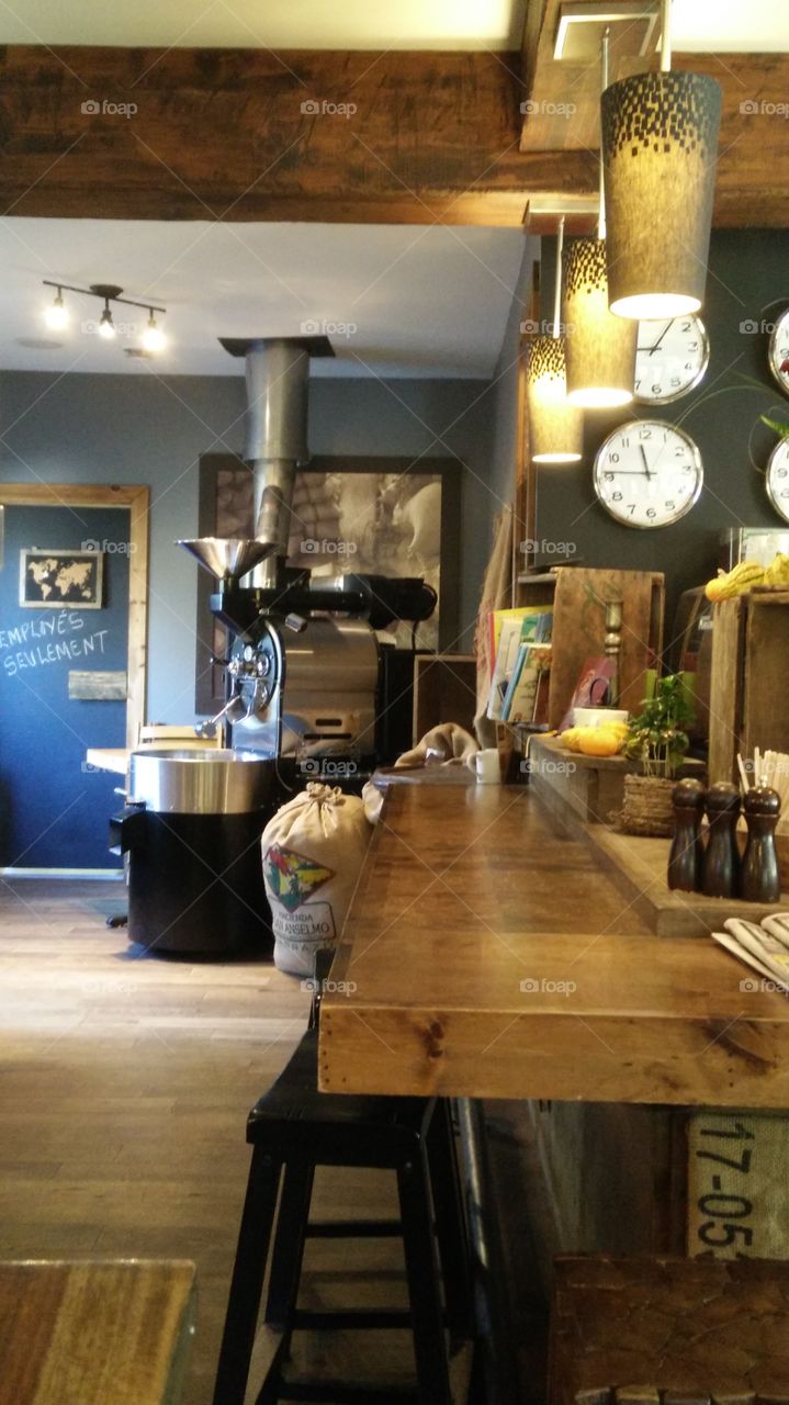 Coffee shop with multiple clocks