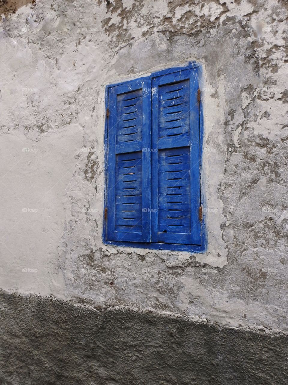 Window on wall