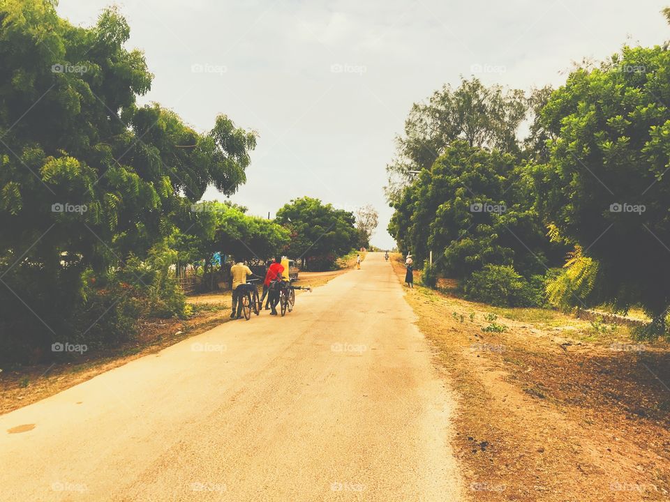 Streetview in Africa with some cyclers