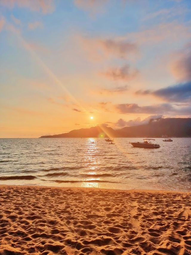 environment sunshine reflection peaceful day island air calm coast abstract tropical vacation golden panoramic tree season tranquil atmosphere tourism scenery seascape cloudy paradise natural panorama weather heaven clouds cloudscape bright scene col
