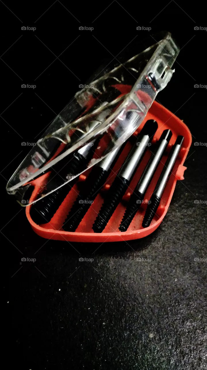 Screw