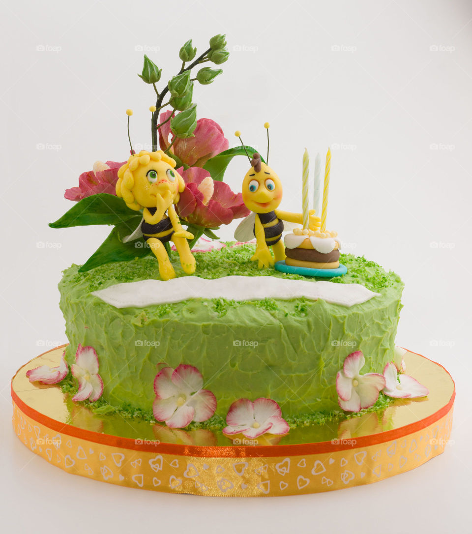 Cake with Maya bee