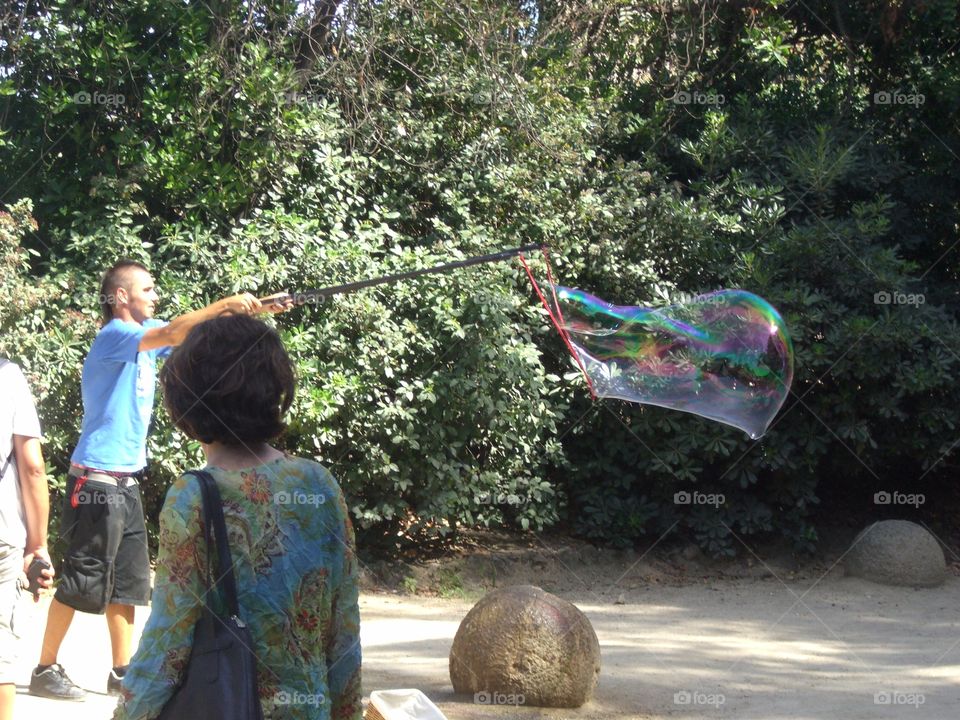 Gigantesca bolla di sapone