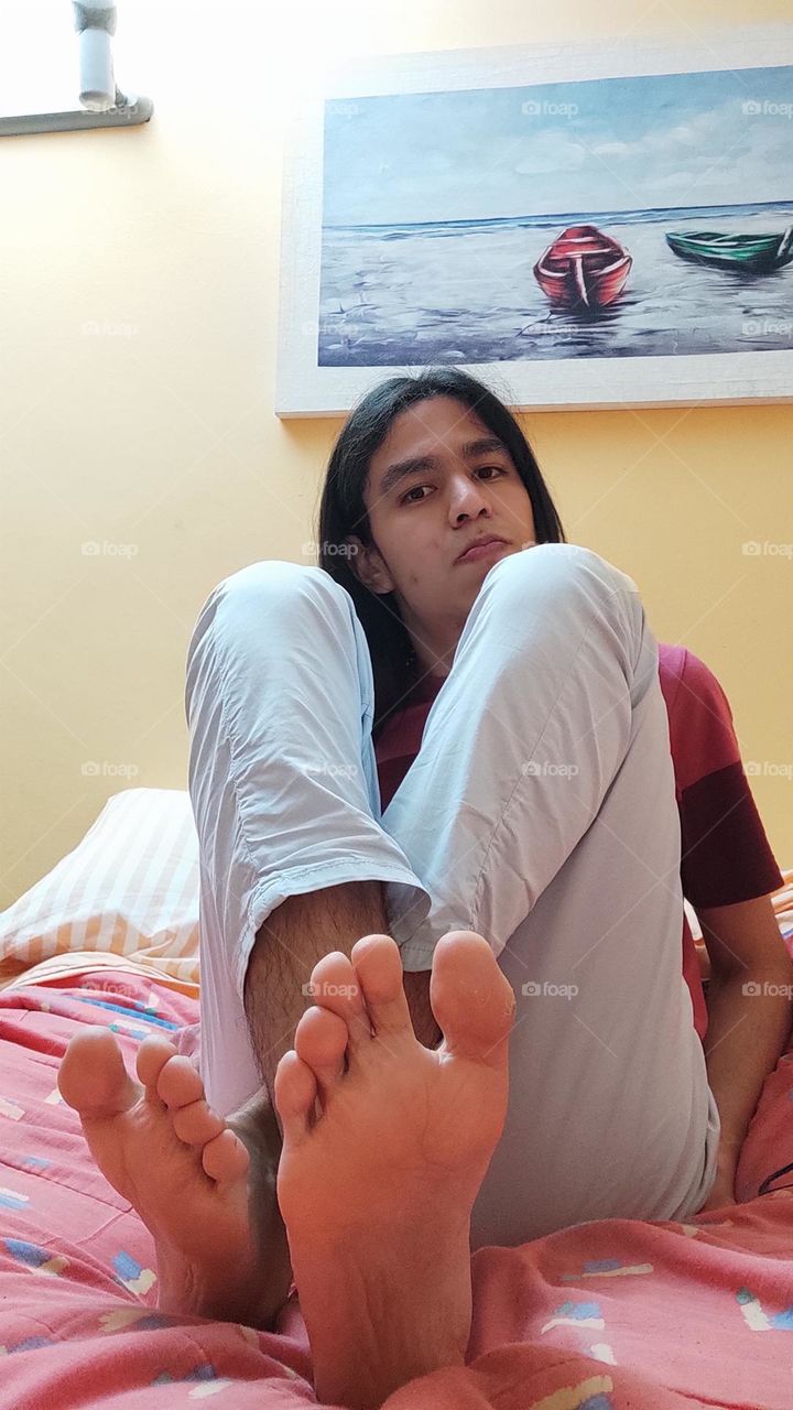 Cute pose showing my sore soles with long toes