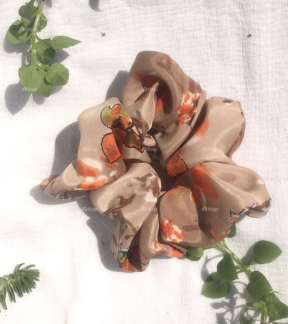 I have made these scrunchies, of which I have taken photos. So how did you like these photos of mine?