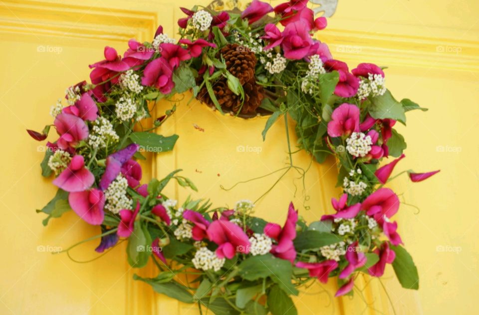 Flower crown - snowpea flower with snow white flowers