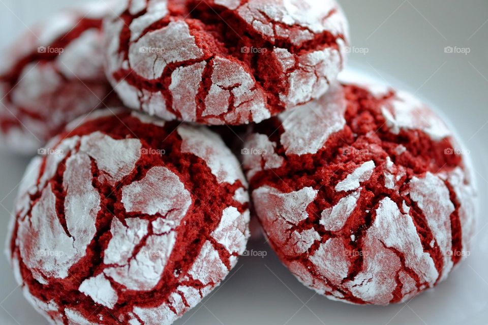 Red velvet cake cookies, closeup of cookies, delicious desserts made at home, food photography, baking at home, food photo, homemade cookies 