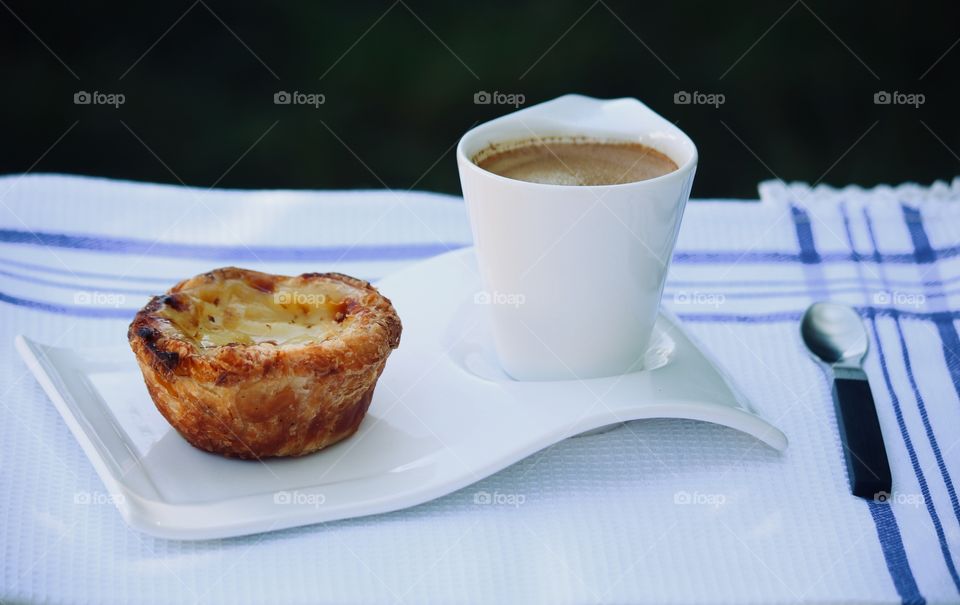 Pastel de Nata and espresso for breakfast 