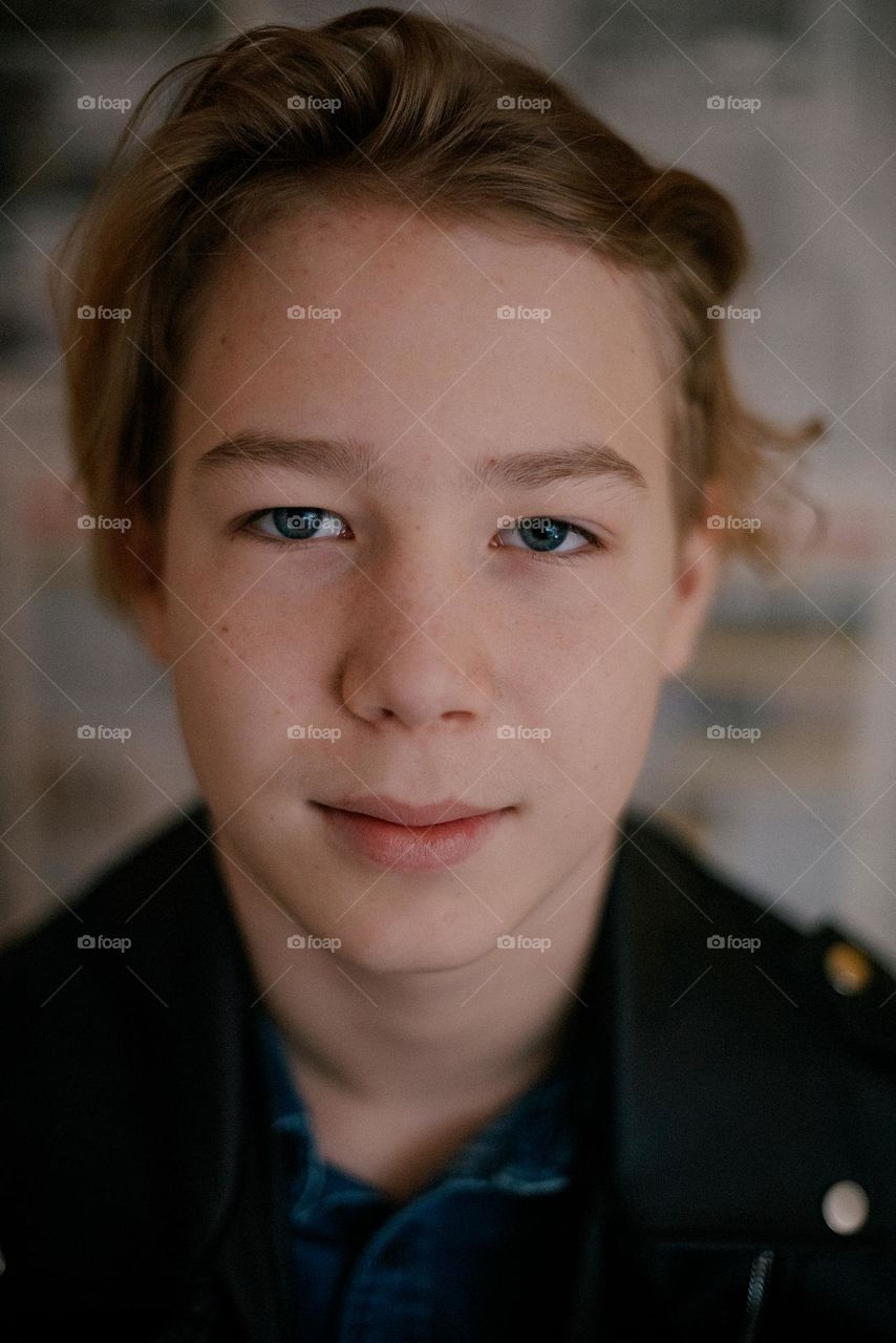 Portrait teenage boy 