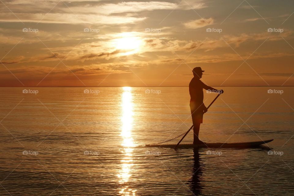 Sup surf at sunset