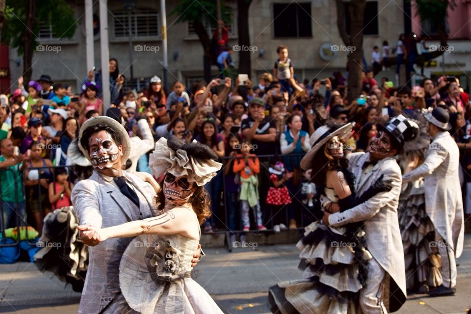 Dancing at the Day of Deads