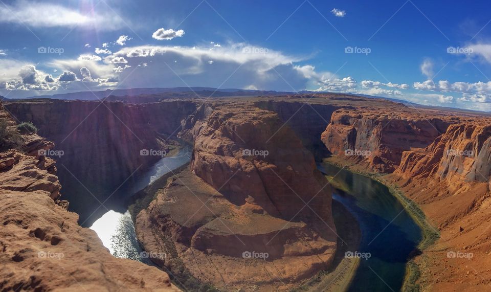 Horseshoe bend on a clear day. 