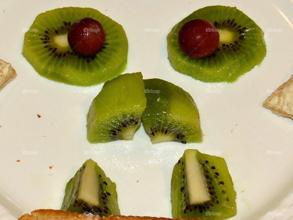 Symmetry in fruit