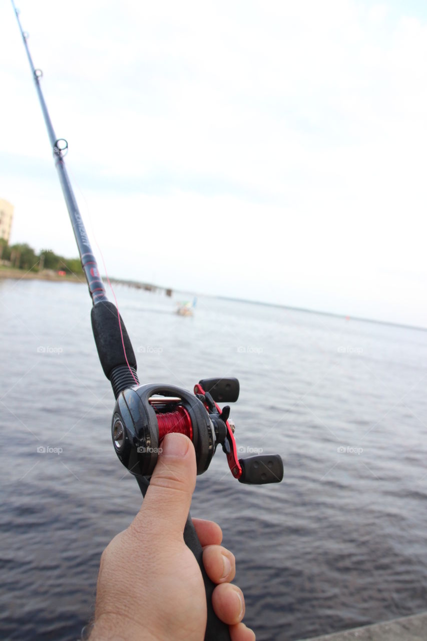 Fishing reel