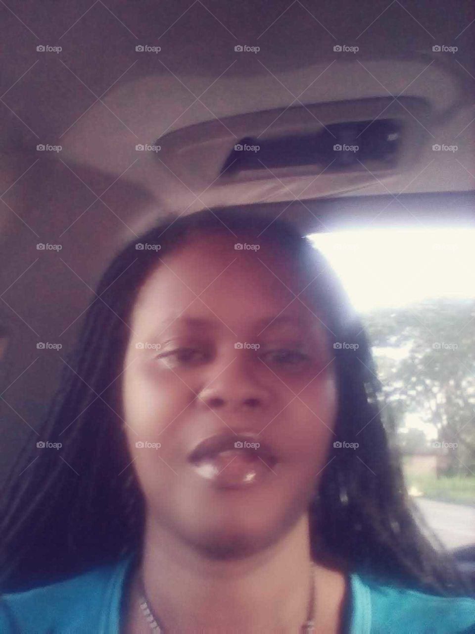 hi my beautiful fellowers and friends and family just want to sent a big shout out on this beautiful day.