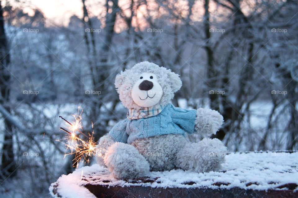 Teddy bear with sparklers 