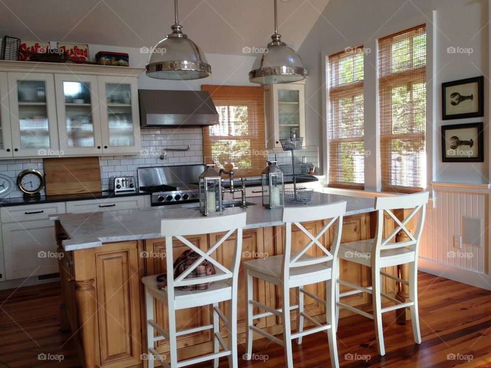 Beach house kitchen
