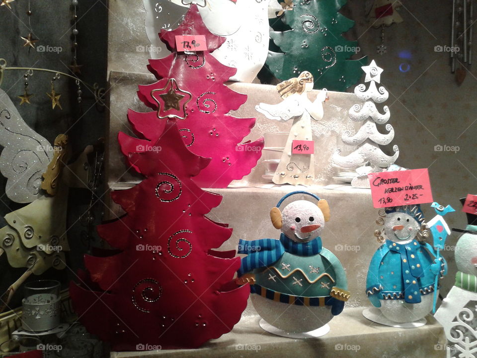 This photo was taken at Vienna Christmas market. I really liked the Christmas cards and all the suvenirs because they are handmade.