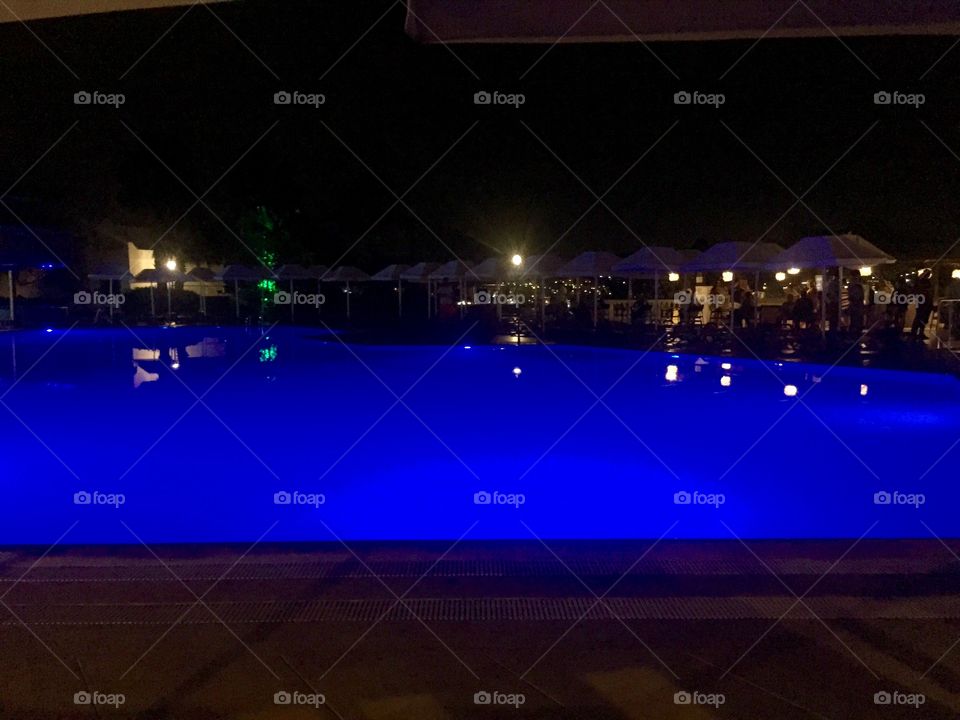 Illuminated pool