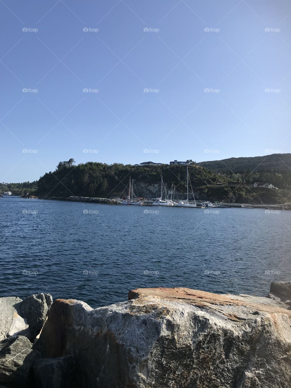 This picture is taken from the breakwater in Bekkjarvik in Austevoll.             
