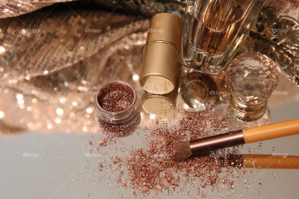 Gold Makeup flat lay