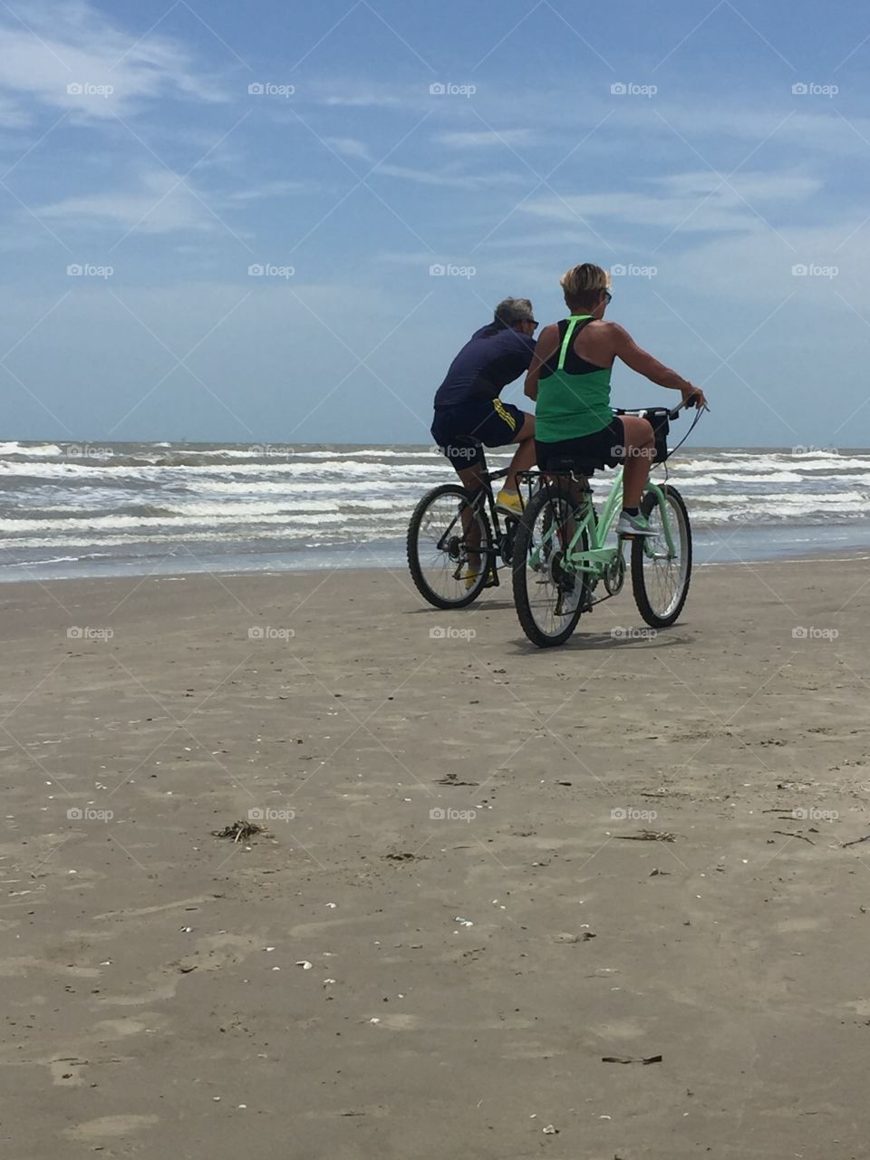 Beach cycling 