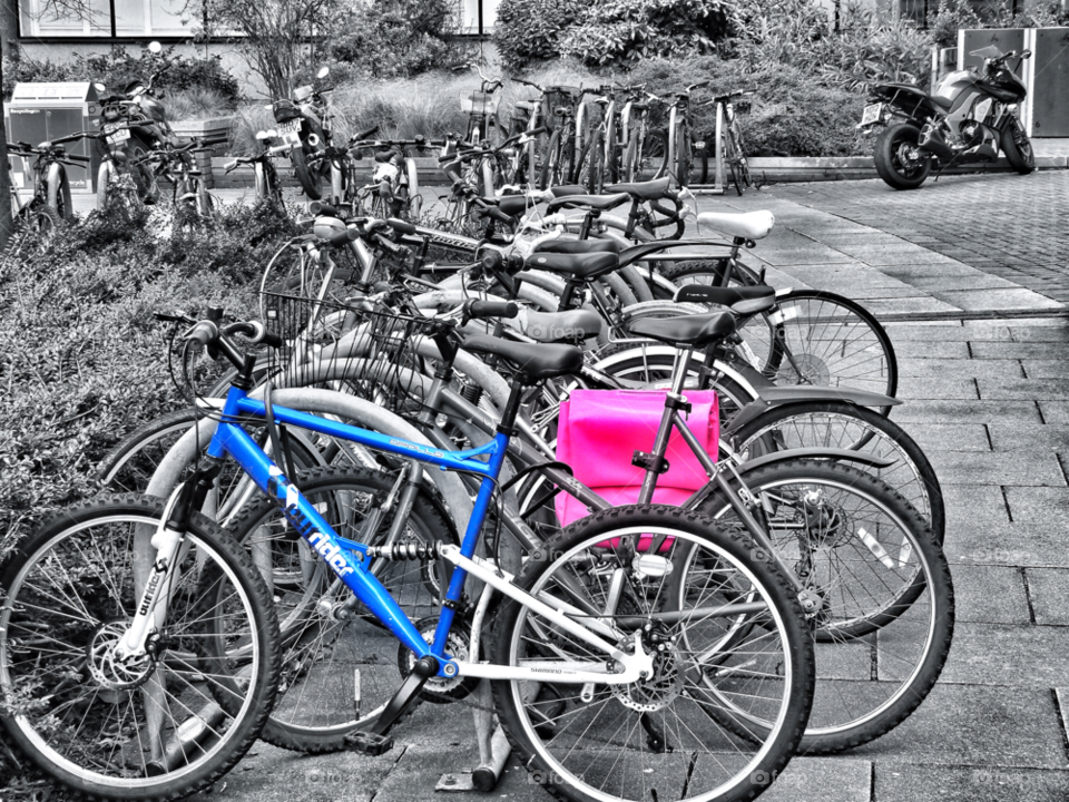 urban blackandwhite colour bikes by Raid1968