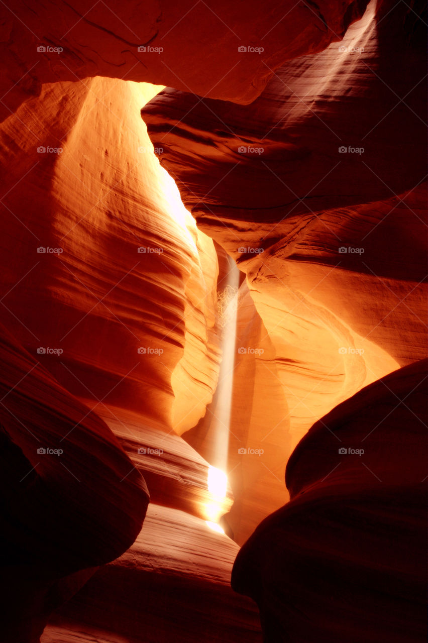 Amazing light beam in antelope canyon