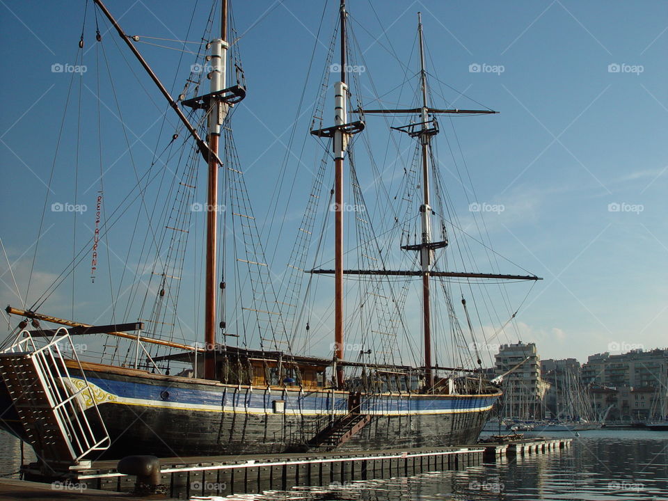 Restaurant on a Schooner 