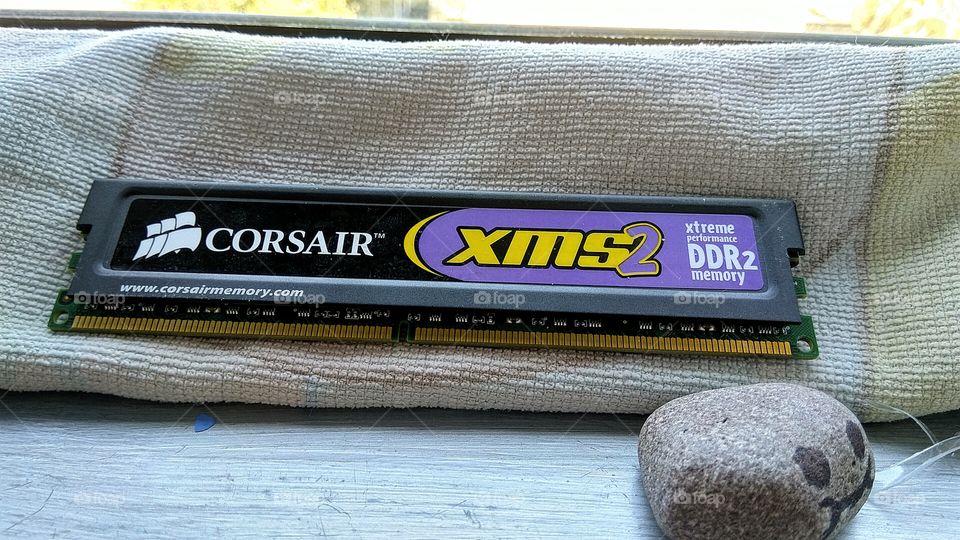 800MHz DDR2 Corsair XMS2 ram