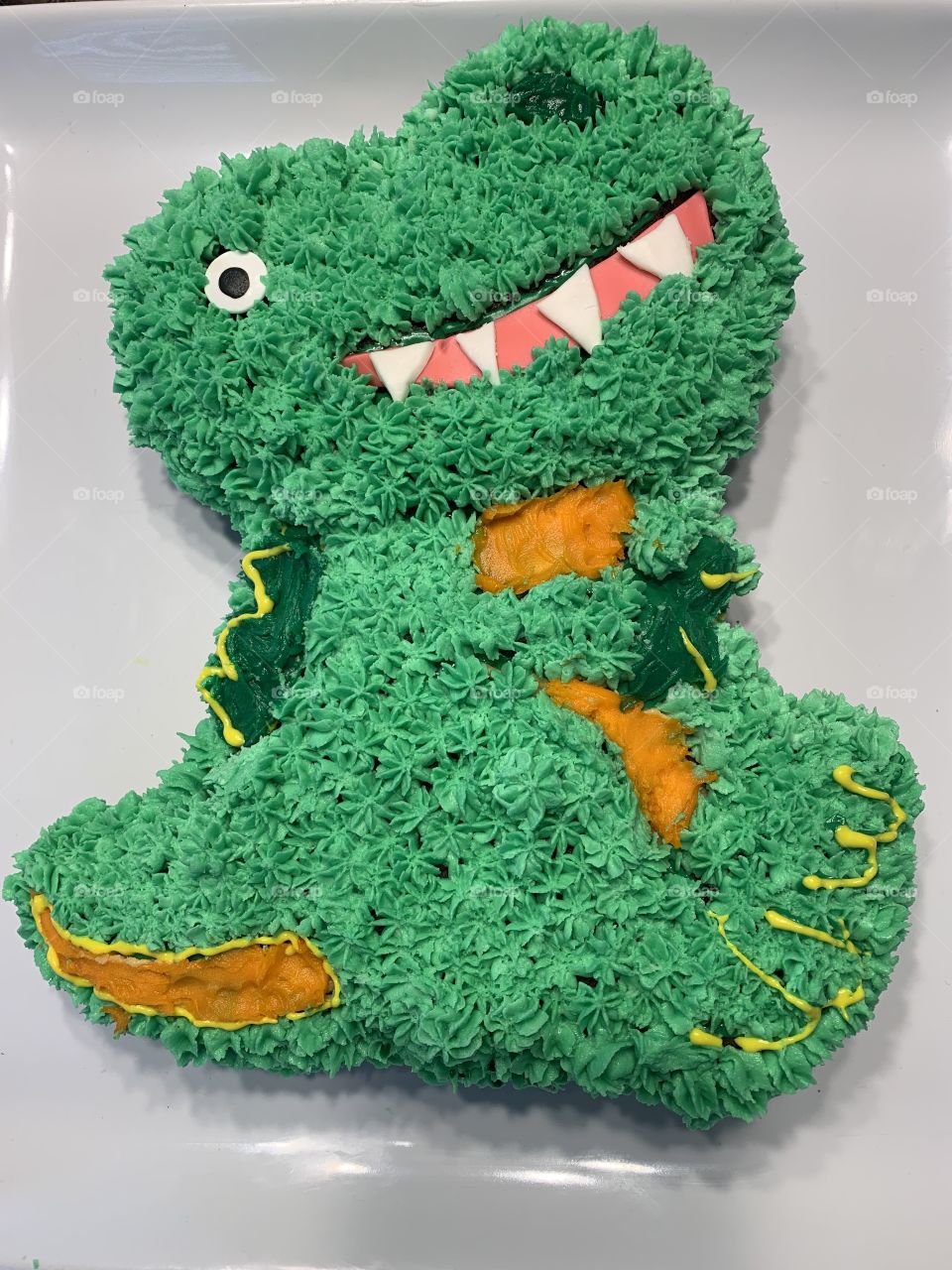 Dinosaur birthday cake 