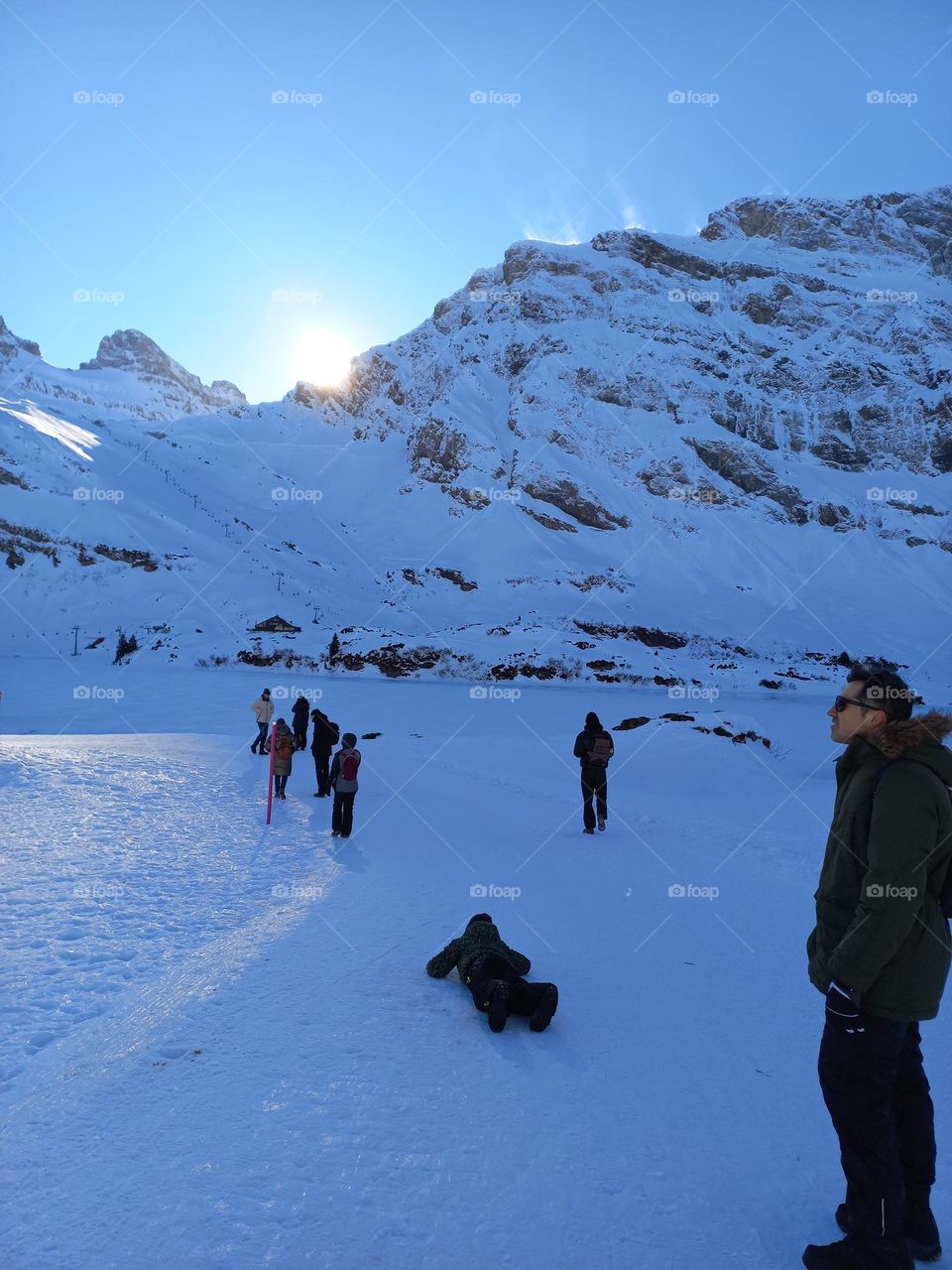 A iniciativa Internacional, O  Movimento Novembro Azul, teve início  na Austrália  no ano de 2003, com o objetivo de sensibilizar e conscientizar a população  masculina  em relação  aos cuidados,  com a saúde  e a identificação do câncer  de próstata