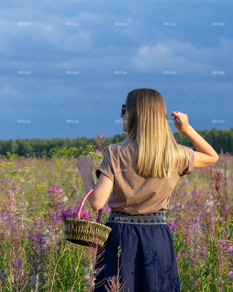 young woman with beautiful hair, hair is the best decoration