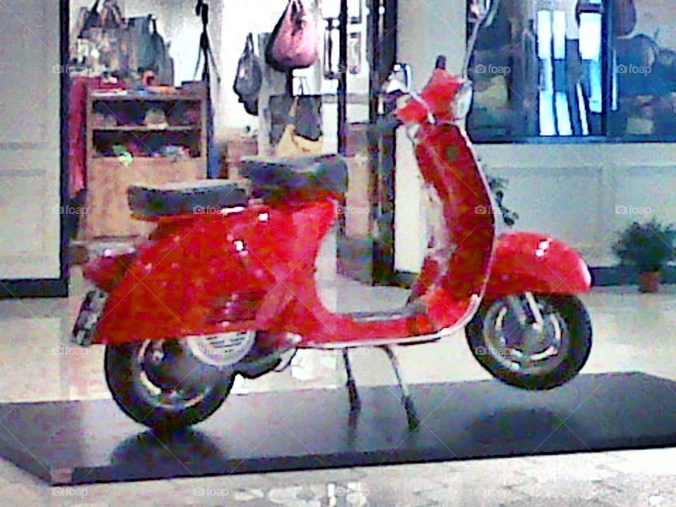 red vespa, display