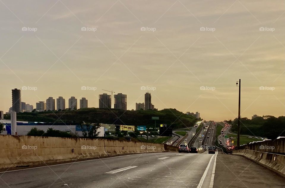 🌇🇺🇸 An extremely beautiful sunset in Sorocaba, interior of Brazil. Cheer the nature! / 🇧🇷 Um entardecer extremamente bonito em Sorocaba, interior do Brasil. Viva a natureza! 
