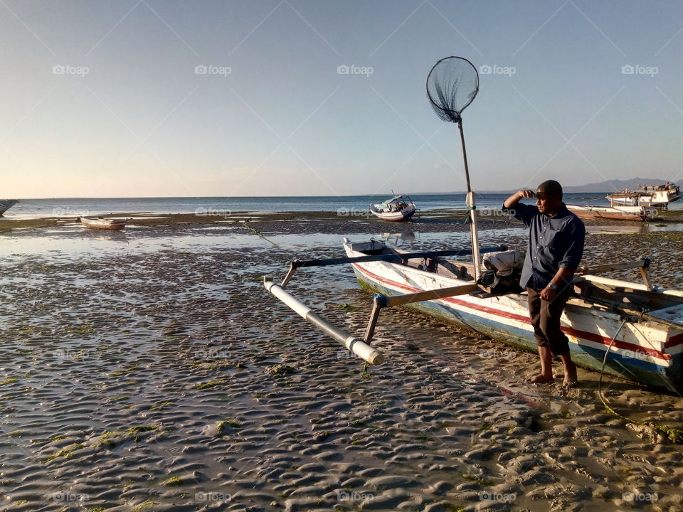 Sunset time, that is the moment where fishermen return home