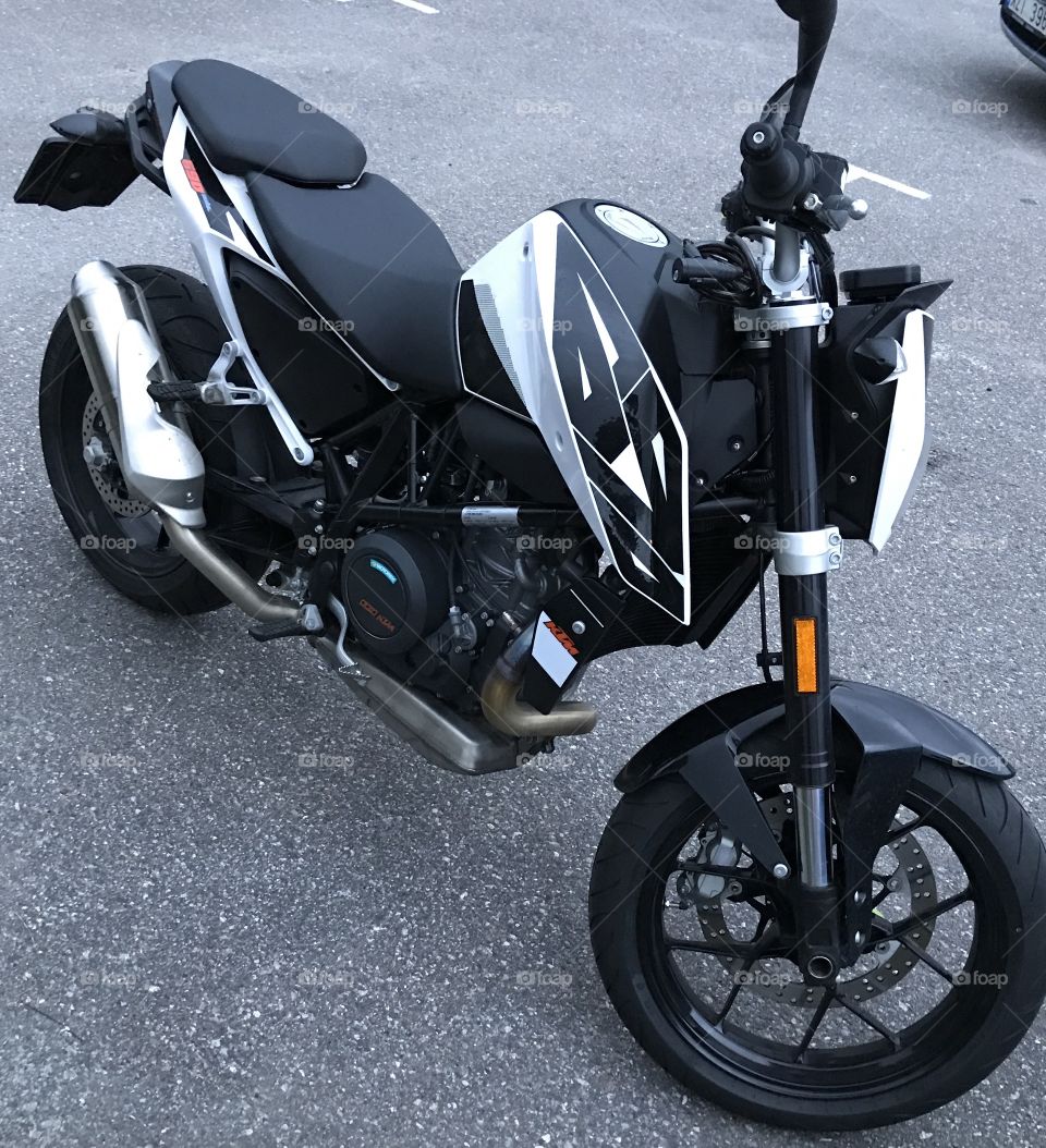 KTM 690 DUKE